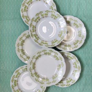 Service de 12 assiettes creuses Limoges
