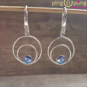 Boucles en argent rhodié et cristaux de luxe violets de SPARK