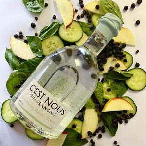 🍸 Gin Concombre, Basilic & Pommes – Distillerie C’est Nous