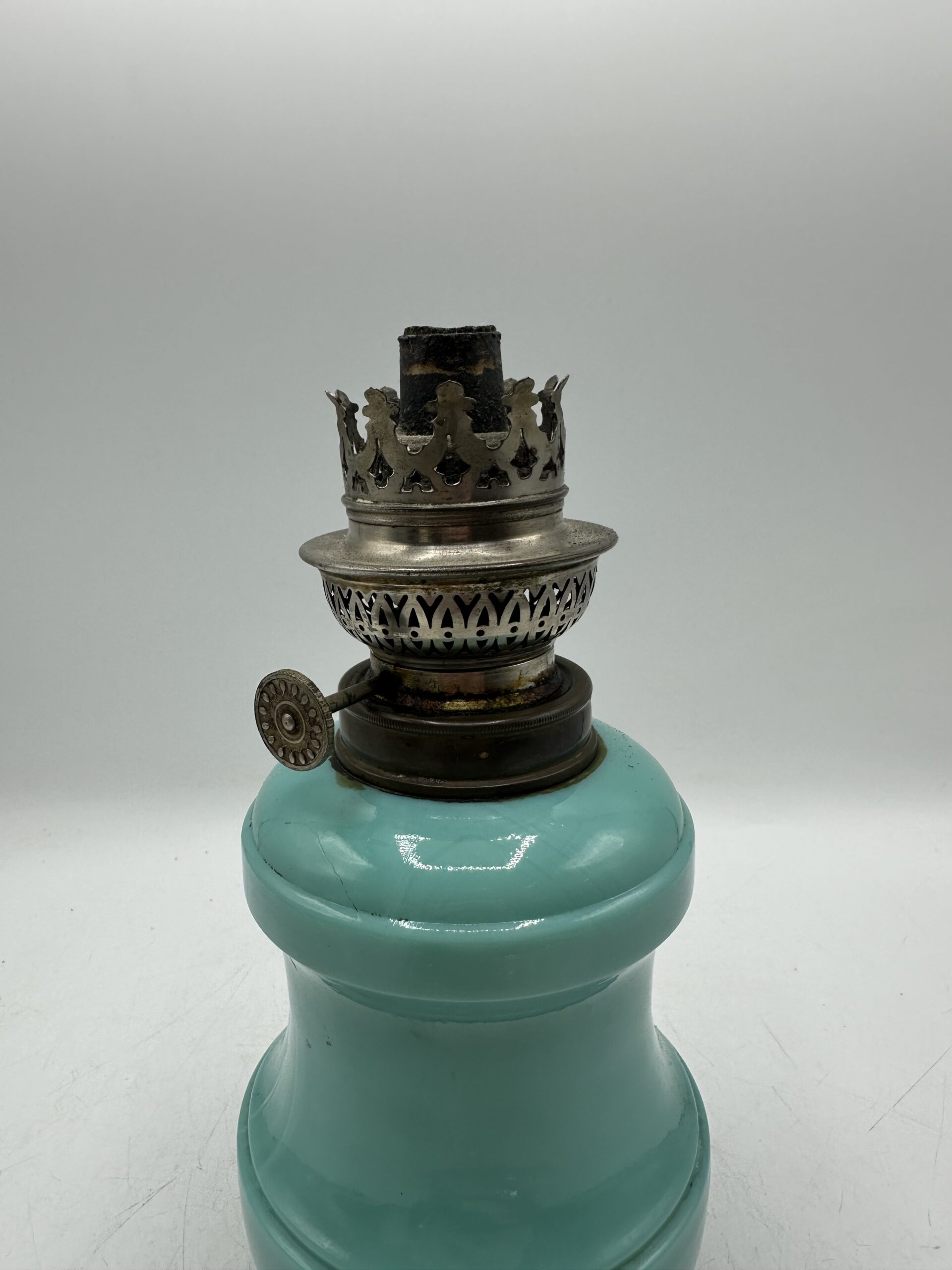 Ancienne lampe à pétrole – Image 7