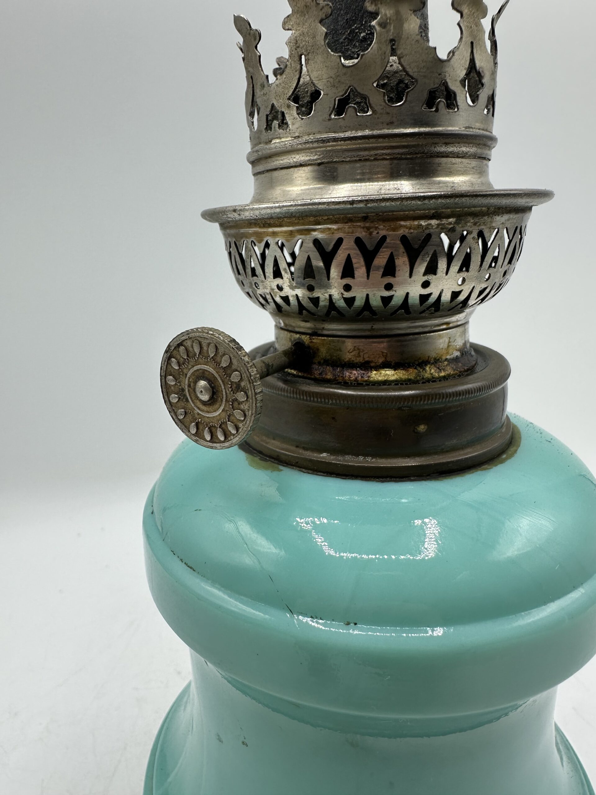 Ancienne lampe à pétrole – Image 8