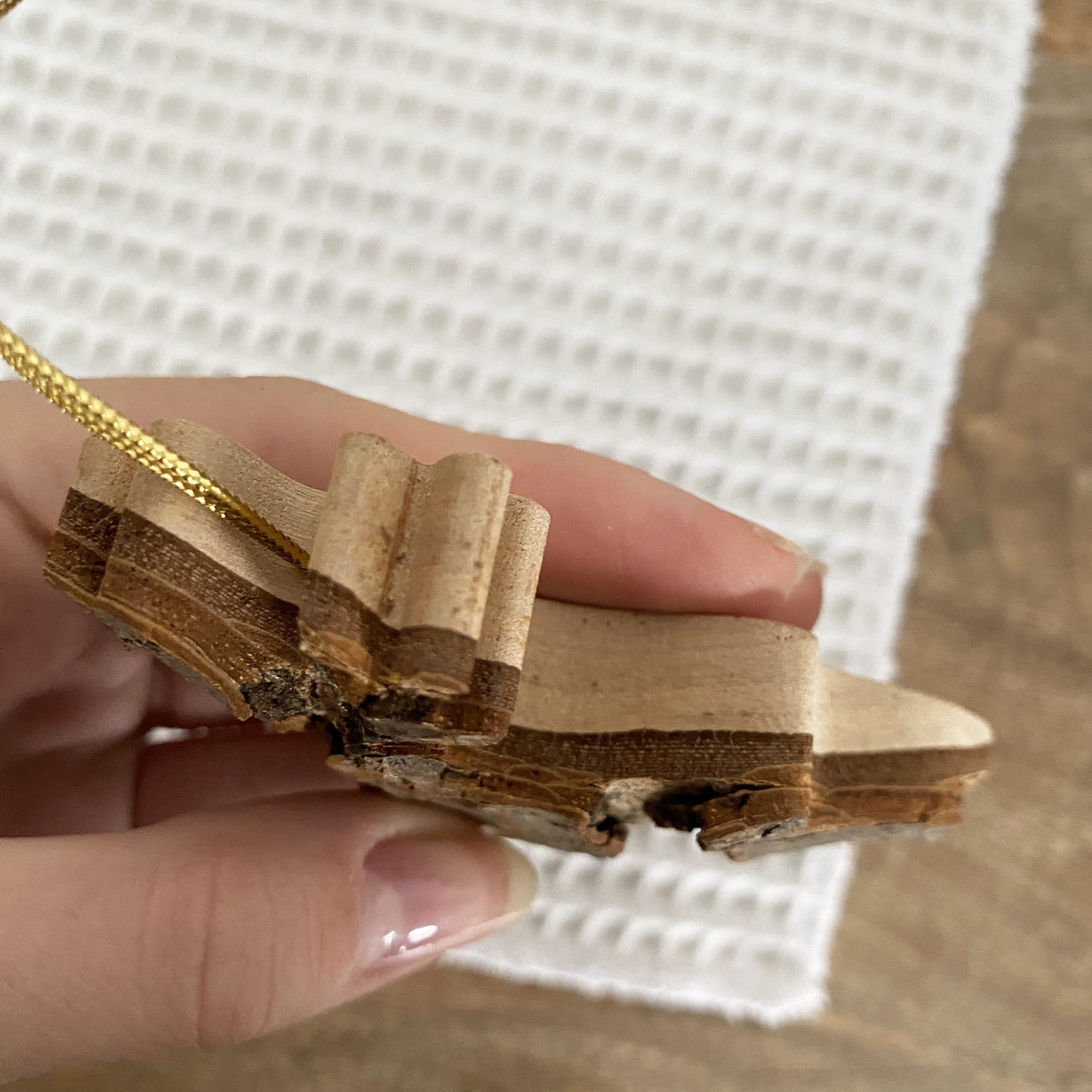 Suspension cerf en bois – Image 3