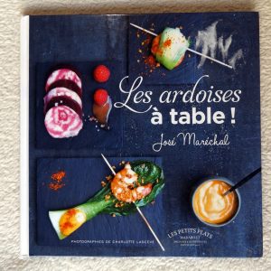 MARECHAL, José – [Akiko Ida]  :  » Les Ardoises à Table! « 