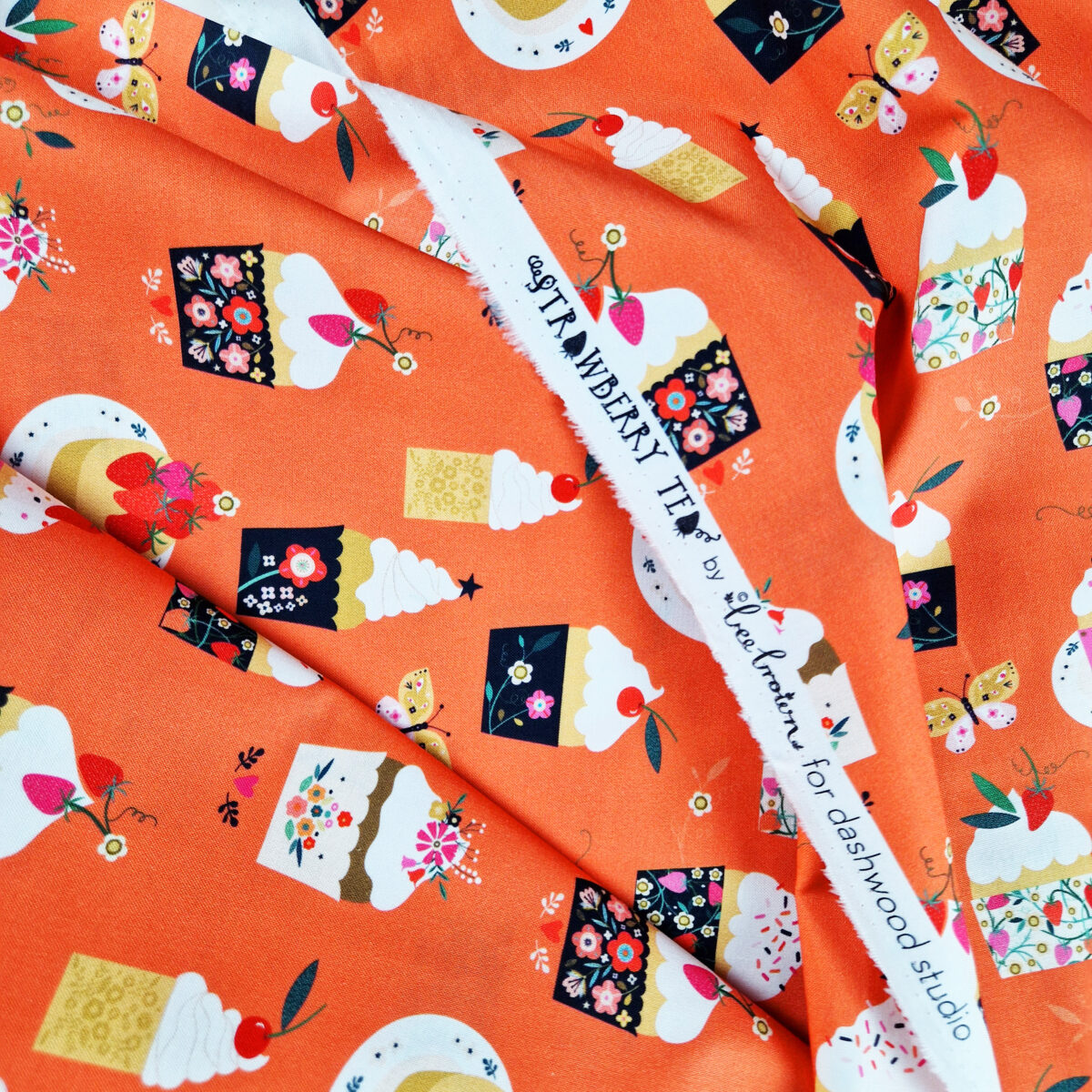 Tissu Strawberry Tea Cup Cakes – Image 3