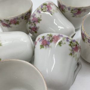 Tasses à café fleuries vintage