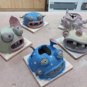 Créez votre petit monstre en argile !