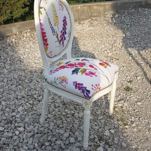 Restaurez vos vieux sièges dans un cours de tapisserie