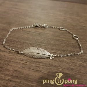 Bracelet L&rsquo;AVARE plume en argent rhodié avec chainette.