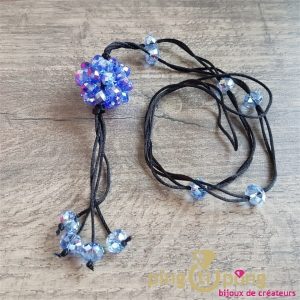 Sautoir  léger de perles bleues