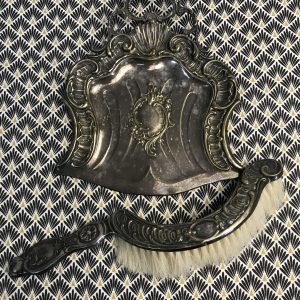 Ramasse miettes ancien