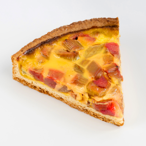 Part de tarte à la rhubarbe